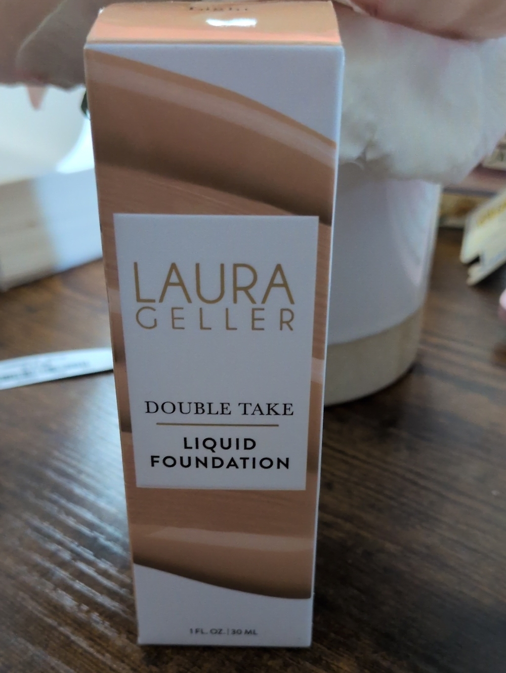 Laura Geller Double Take Liquid Foundation - Light 0038